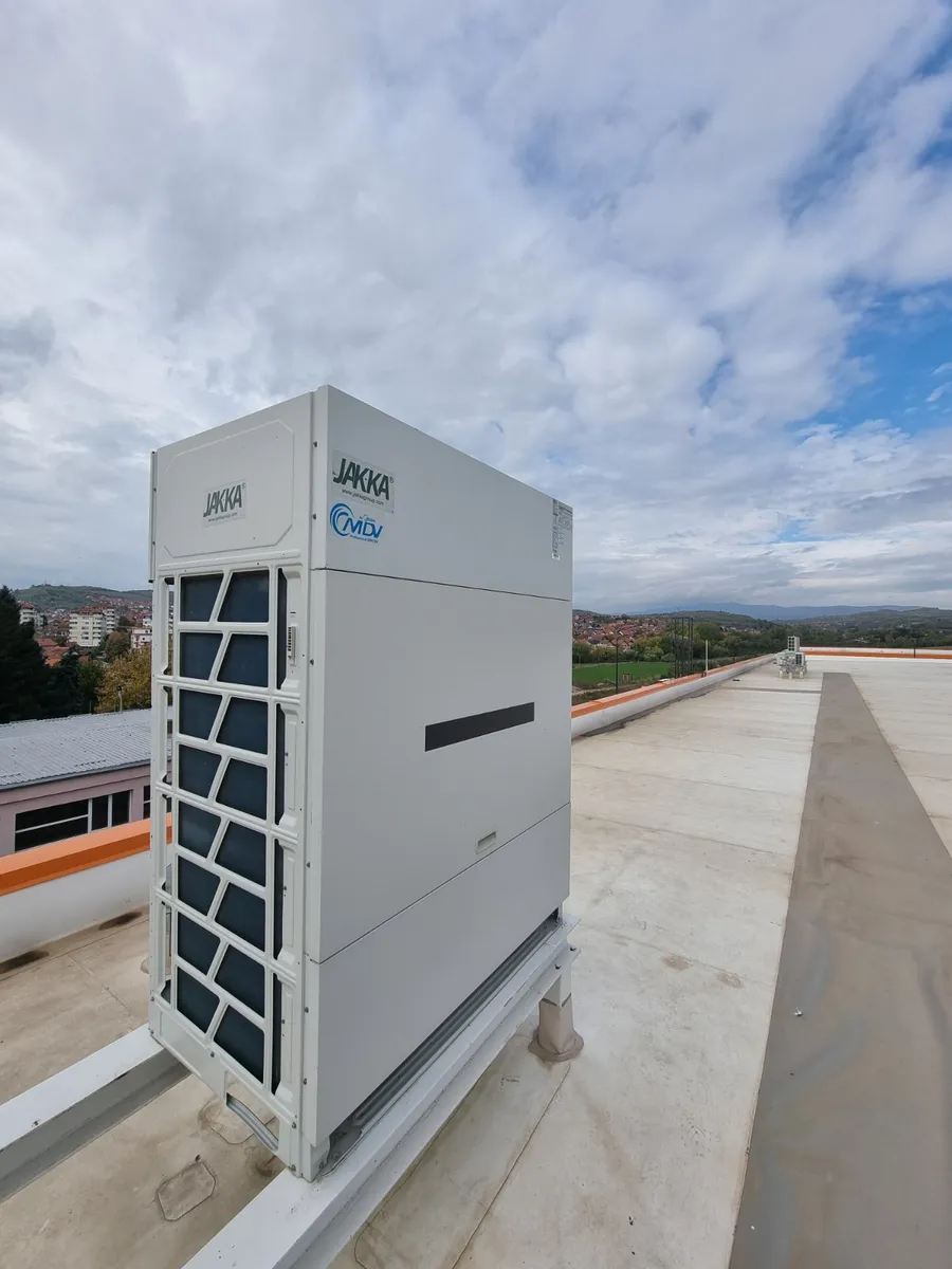 Velika spoljna jedinica