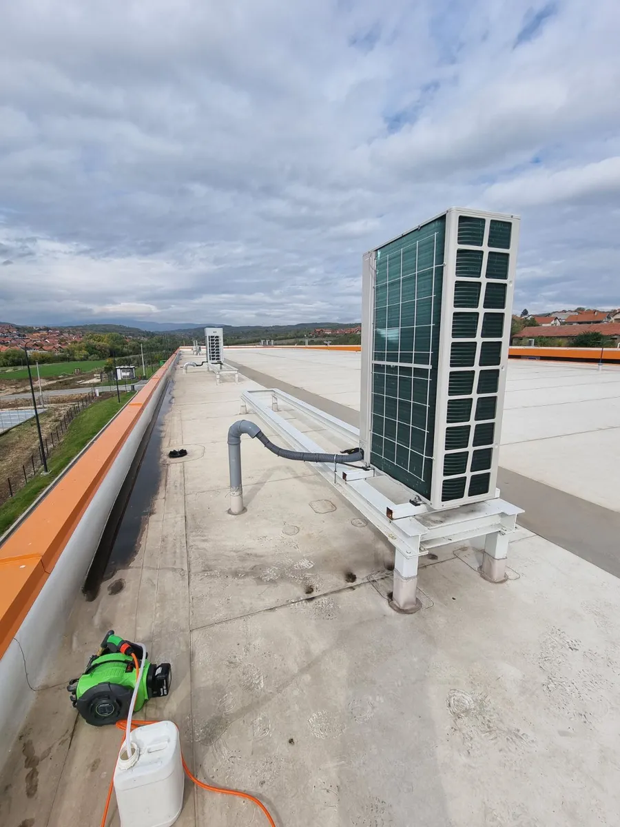 Spoljna jedinica na krovu